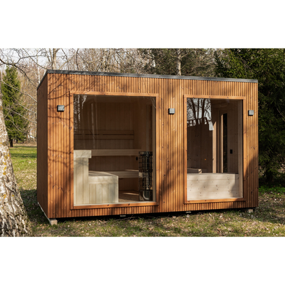 Gartensauna Glow – 240 × 400 cm mit Vorraum und großzügigen Glasflächen