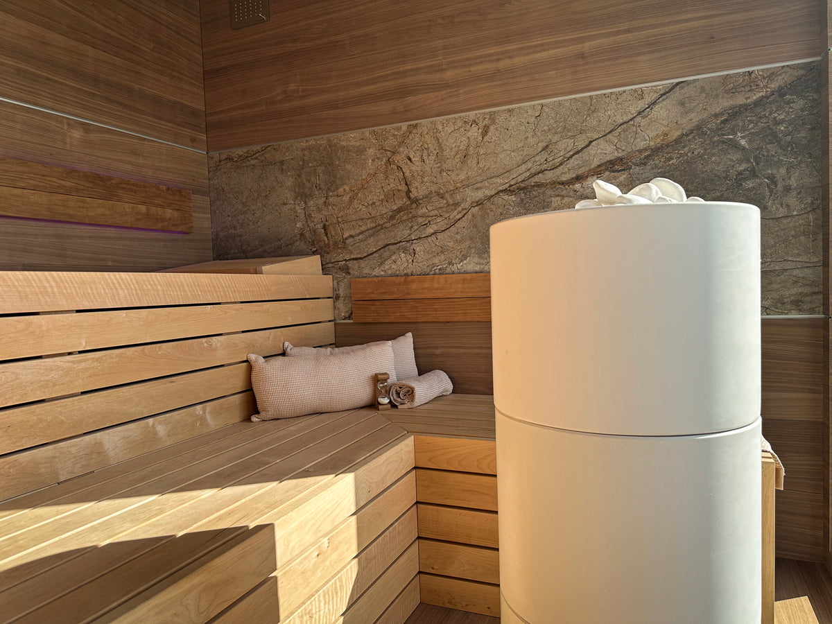 Luxuriöse Gartensauna LINEA – 250 × 350 cm mit Vorraum und Panoramaverglasung